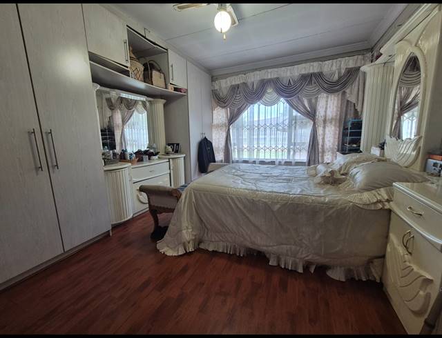 4 BEDROOM HOUSE FOR SALE IN ARCON PARK